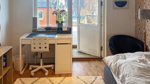 4 bedrooms, individually furnished - 5 Person Holiday Home in Bankeryd (Bankeryd)