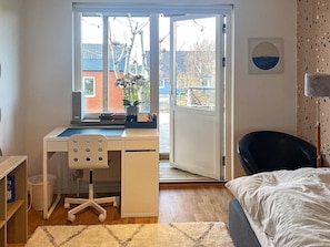 4 bedrooms, individually furnished