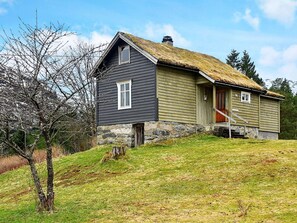 House | Exterior - 5 Person Holiday Home in Vassenden (Sunnfjord)