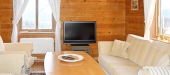 Secluded Mountain Retreat-by Traum