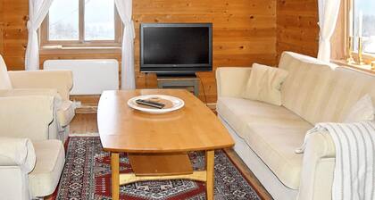 Secluded Mountain Retreat-by Traum