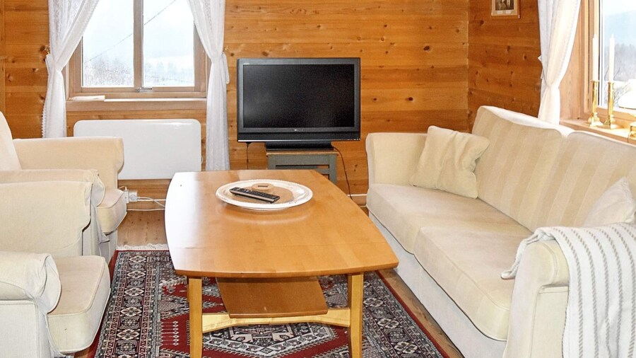 Secluded Mountain Retreat-by Traum