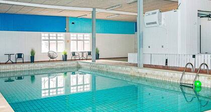 10 Person Holiday Home in Hojer