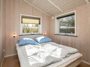 2 bedrooms, cribs/infant beds - Holiday Home in Esbjerg V (Esbjerg)