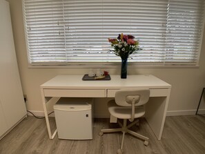 Cubrecamas, colchones con efecto memoria y muebles diferentes