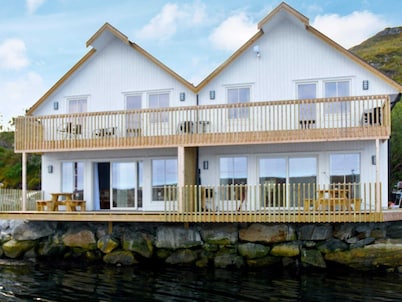 6 Person Holiday Home in Dyrvik