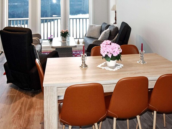 House | Dining - 4 Star Holiday Home in Vatne (Ålesund)