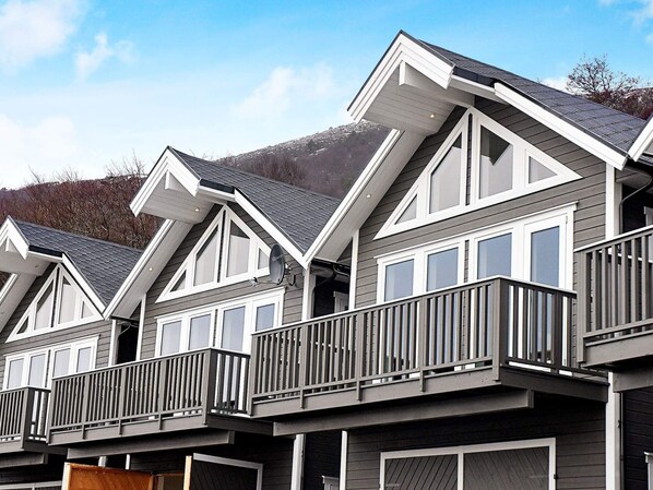 House | Exterior - 8 Person Holiday Home in Vatne (Ålesund)