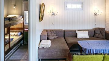 3 bedrooms, individually furnished