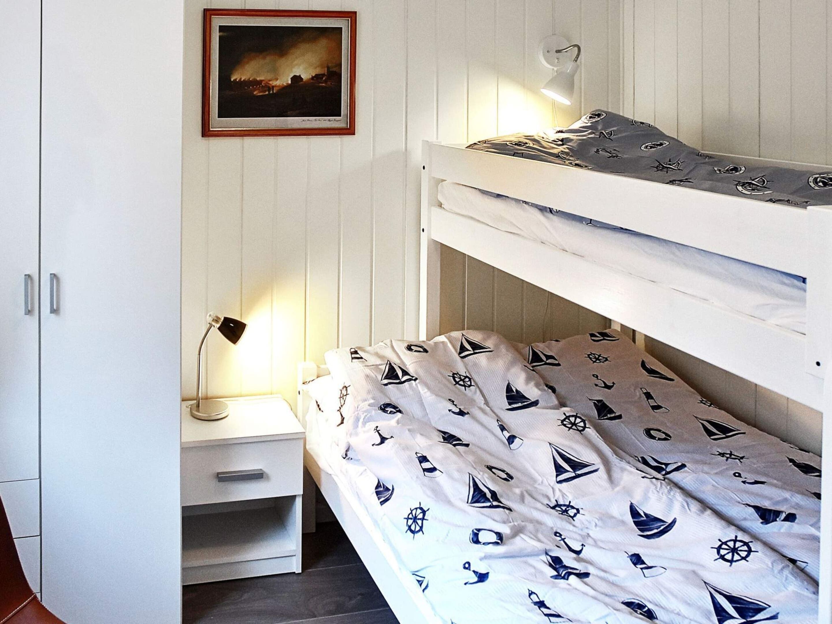 House | 5 bedrooms, individually furnished, bed sheets