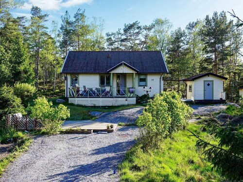 7 Person Holiday Home in Tanumshede