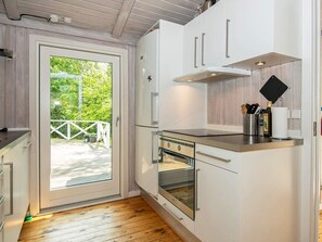 Private kitchen - 6 Person Holiday Home in Glesborg (Glesborg)