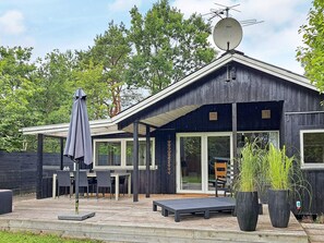 House | Exterior - 4 Star Holiday Home in Hadsund (Hadsund)