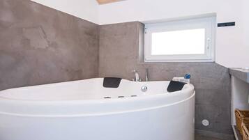 House | Spa treatment