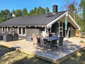 Exterior - Cozy Holiday Home in Jerup near Bratten Beach (Jerup)