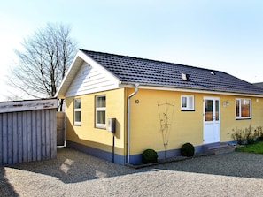 Exterior - Quaint Holiday Home in Hejls near Sea (Hejls)