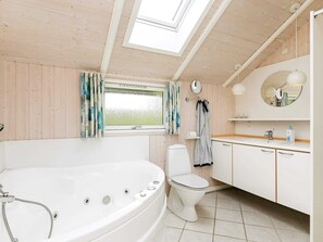 Spa treatment - 8 Person Holiday Home in Otterup (Otterup)