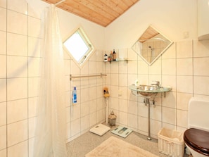 Bathroom - Modern Holiday Home in Nykøbing Sjælland With Terrace (Nykobing Sjaelland)