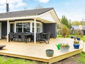 House | View from property - Seaside Haven With Swing - By Traum Ferienwohnungen (Glesborg)