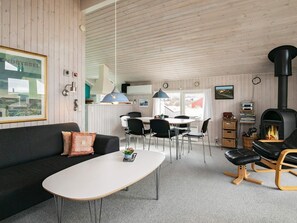 Interior - Spacious Holiday Home Nearby the National Park Loonse en Drunese Duinen (Hjørring)