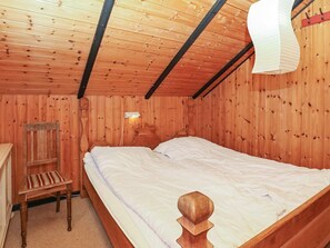 3 bedrooms, individually furnished