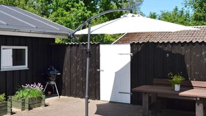 House | Outdoor dining - 6 Person Holiday Home in Bindslev (Bindslev)