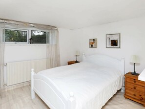 4 Schlafzimmer, Babybetten