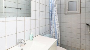 Unclassified image, 5 of 30, button - Alluring Holiday Home in Jutland, Midtjylland With Terrace (Spøttrup)