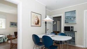 Dining - Modern Holiday Home in Juelsminde With Fireplace (Juelsminde)
