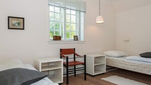 2 bedrooms, cots/infant beds, individually furnished - Modern Holiday Home in Juelsminde With Fireplace (Juelsminde)