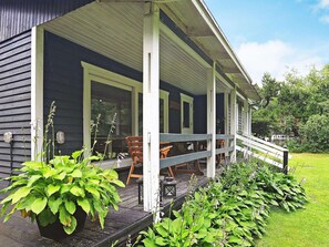 Exterior - Luxury 12-person Villa With Swimming Pool and Sauna, Nearby Golf Course in Helmond (Sæby)