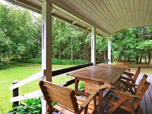 House | Outdoor dining