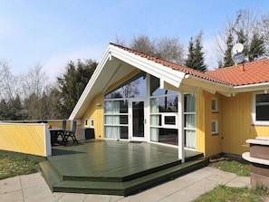House | Outdoor dining