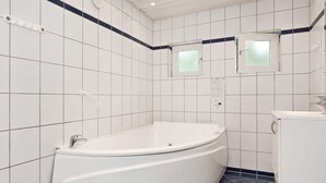 Ferienhaus | Badezimmer