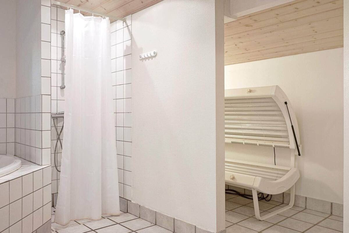 House | Bathroom