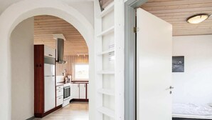 3 bedrooms, cribs/infant beds, individually furnished - Quaint Holiday Homein Hjørring With Whirlpool (Hjørring)