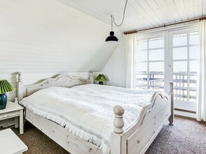 3 bedrooms, individually furnished, cots/infant beds - Quaint Holiday Home in Harboøre near Sea (Harboore)
