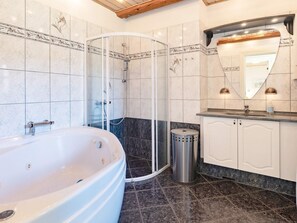 House | Bathroom - 5 Star Holiday Home in Logstrup (Logstrup)