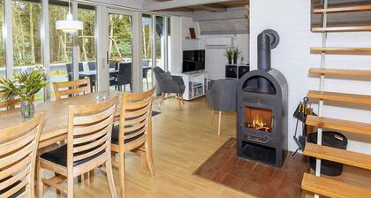 Swanky Seaside Holiday Home in Fur near Sea