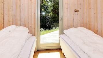 3 bedrooms, individually furnished