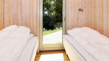 3 bedrooms, individually furnished