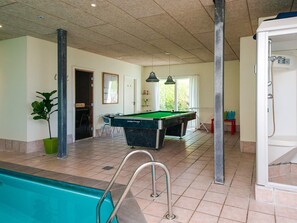 ハウス | プール | 屋内プール、屋外プール