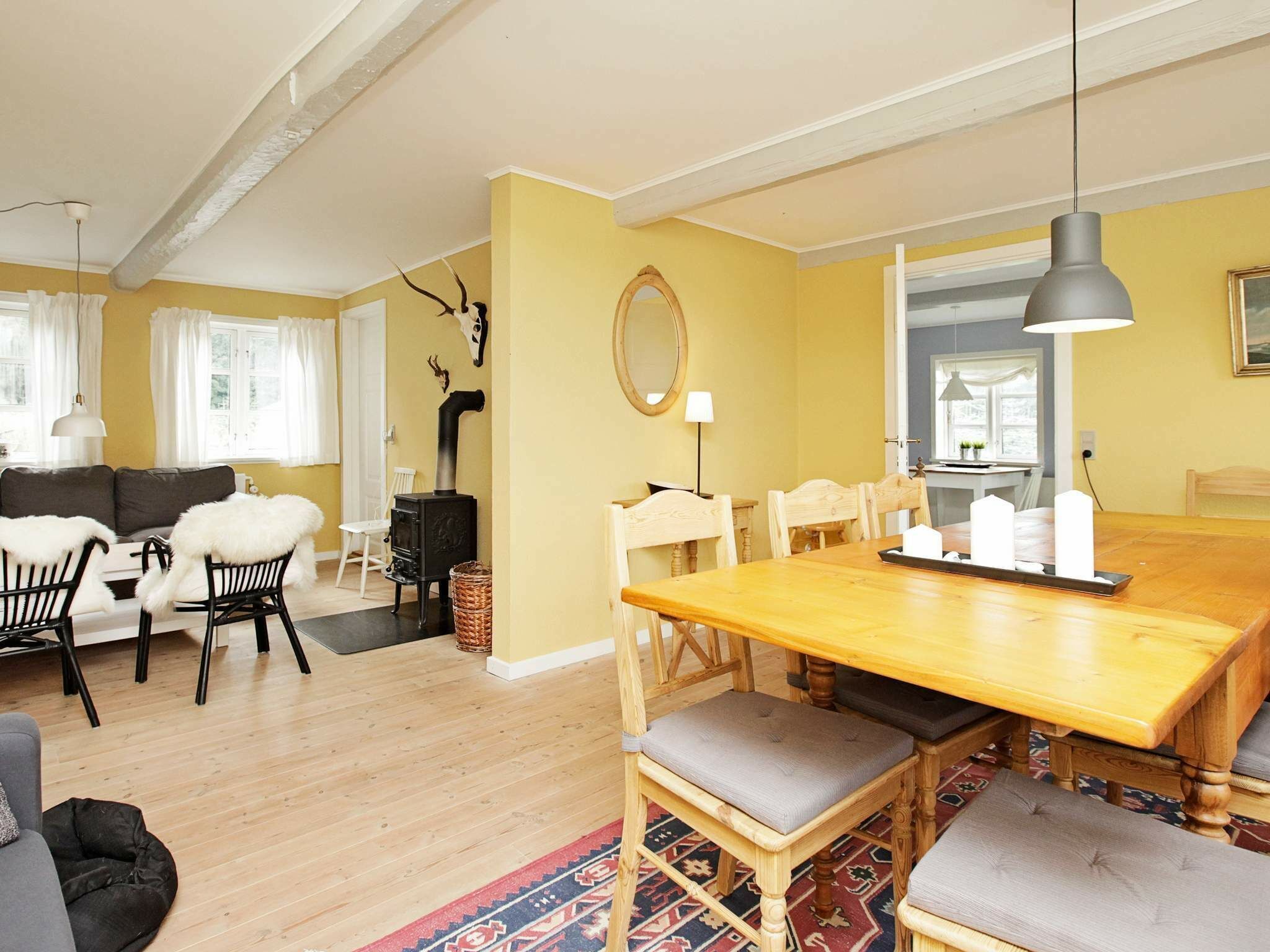 1 Schlafzimmer, individuell eingerichtet, Babybetten