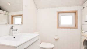 Unclassified image, 5 of 19, button - Beautiful Holiday Home in Gedser With Whirlpool (Gedser)