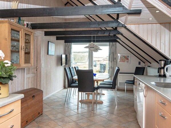 House | Dining - 8 Person Holiday Home in Ringkobing (Ringkobing)