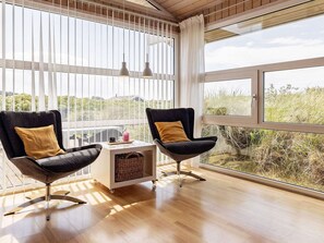 Interior - Luxury Retreat With Sea View (Hjørring)