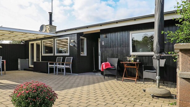 House | Exterior - Cozy Holiday Home in SÃ¦by near Beach (Sæby)