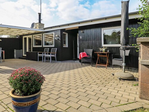 Cozy Holiday Home in SÃ¦by near Beach