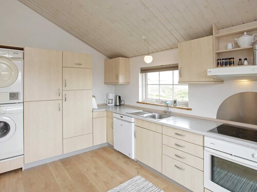 Picturesque Holiday Home in LÃ¸kken near Sea