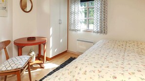 House | 4 bedrooms - 6 Person Holiday Home in Blavand (Blavand)